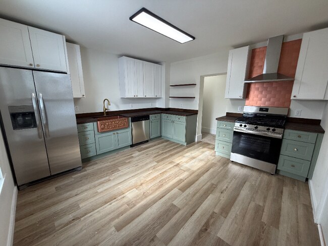 1101 Stoughton Ave in Stoughton, WI - Building Photo - Building Photo