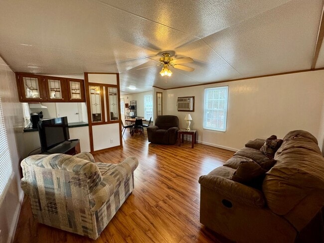 316 Moores Dr in Boydton, VA - Building Photo - Building Photo