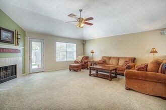 32126 Annice Ln in Pinehurst, TX - Building Photo - Building Photo