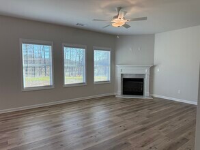 401 Fox Crk Dr in Braselton, GA - Building Photo - Building Photo