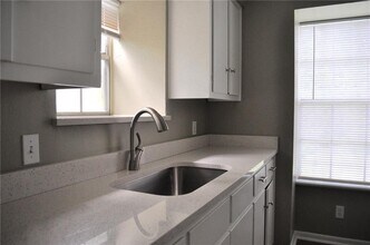 1210 W 22nd St in Austin, TX - Building Photo - Building Photo