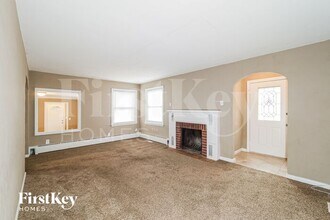 1204 Highgrove Rd in Grandview, MO - Building Photo - Building Photo