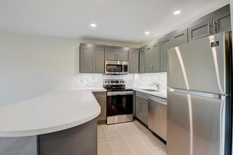 401 Greensward Ln-Unit -103-A in Delray Beach, FL - Building Photo - Building Photo