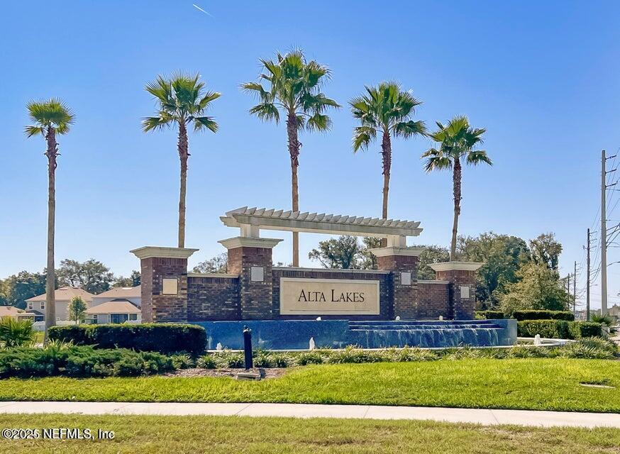 3635 Alta Lakes Blvd in Jacksonville, FL - Building Photo