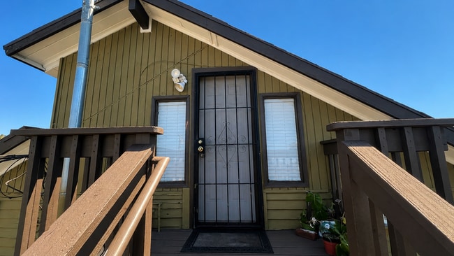 property at 4326 1/2 Cleveland Ave