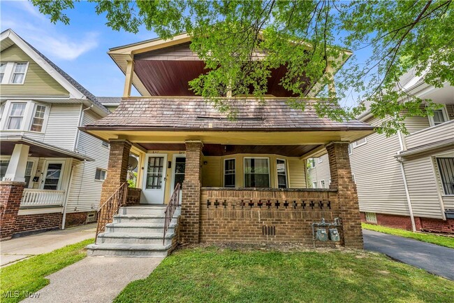 property at 862 Greyton Rd
