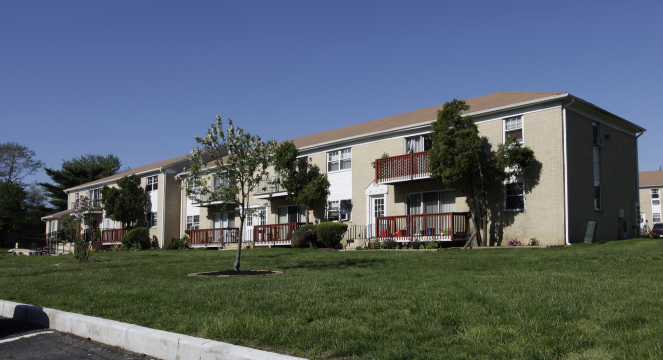 Continental Gardens in Ocean Township, NJ - Building Photo