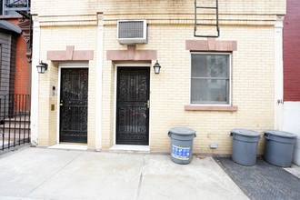 240 Sackett St in Brooklyn, NY - Foto de edificio - Building Photo