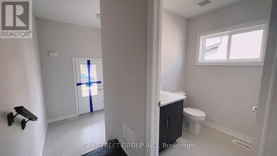 75 Hillcrest Rd in Port Colborne, ON - Building Photo - Building Photo