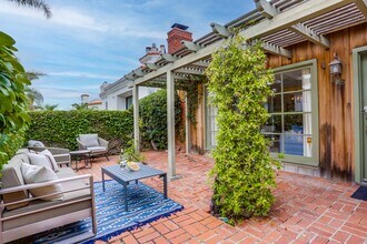 338 Gravilla St in San Diego, CA - Building Photo - Building Photo