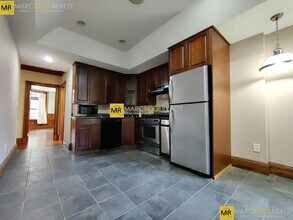 4 Strathmore Rd, Unit Strathmore Rd #3 in Brookline, MA - Foto de edificio - Building Photo