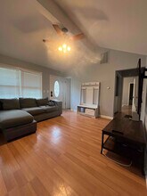 810 Maple Ave in Brick, NJ - Building Photo - Building Photo