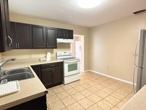 5165 Gwynne Ave in Orlando, FL - Building Photo - Building Photo