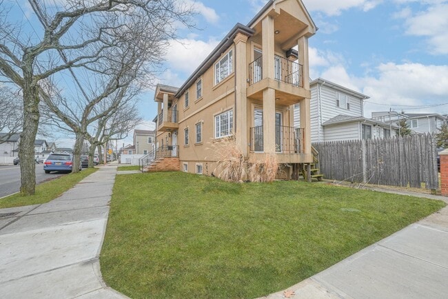 145-6-145225 225th St in Queens, NY - Building Photo - Building Photo