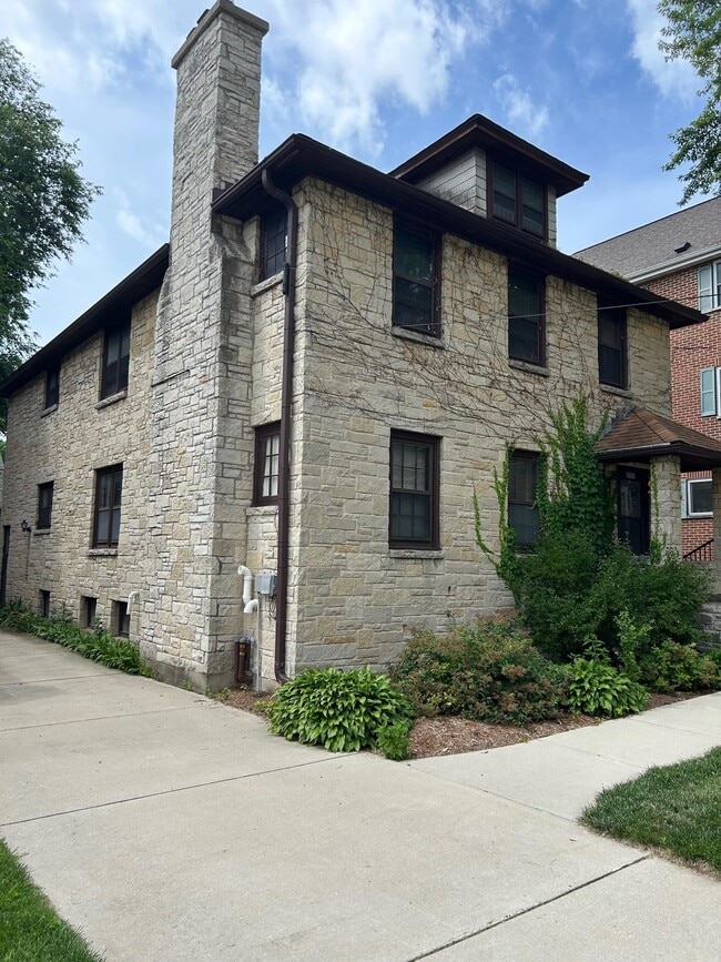 2551 University Ave in Madison, WI - Building Photo - Building Photo