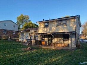 4411 McClain Ln NW in Huntsville, AL - Building Photo - Building Photo