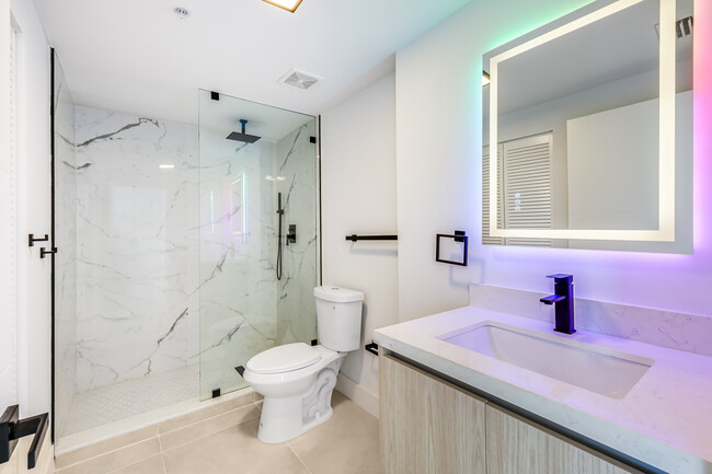 1547 NW 2nd St, Unit 101 in Miami, FL - Building Photo - Building Photo