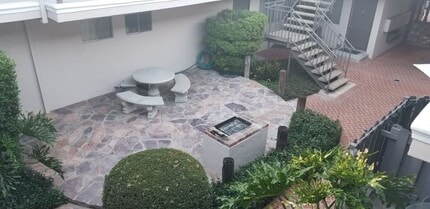 15444 Vanowen St, Unit 2 in Los Angeles, CA - Building Photo - Building Photo