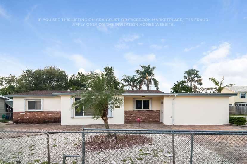 5811 SW 54th Terrace in Davie, FL - Building Photo