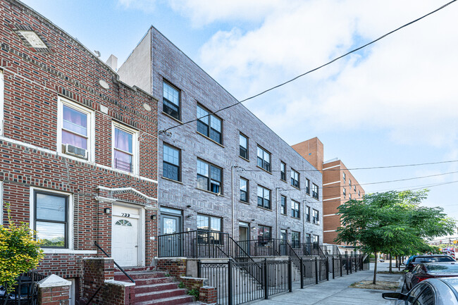 735-741 Hinsdale St in Brooklyn, NY - Foto de edificio - Primary Photo