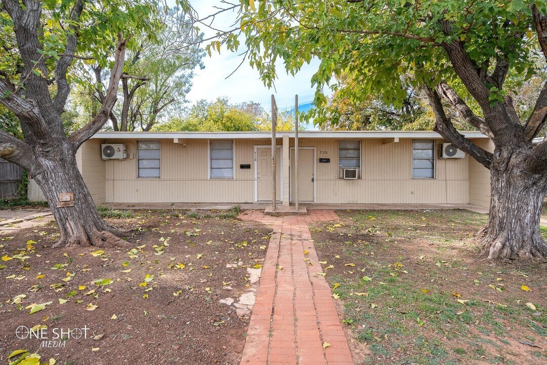 718 High St in Abilene, TX - Building Photo