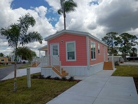 26 Lily Dr in Lake Placid, FL - Building Photo
