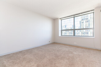 474 N Lake Shore Dr, Unit #2304 in Chicago, IL - Foto de edificio - Building Photo