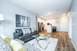 46170 Thomas Rd in Chilliwack, BC - Building Photo