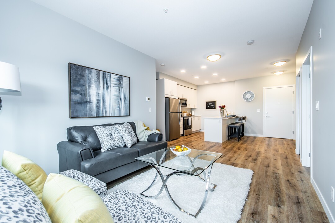 46170 Thomas Rd in Chilliwack, BC - Building Photo