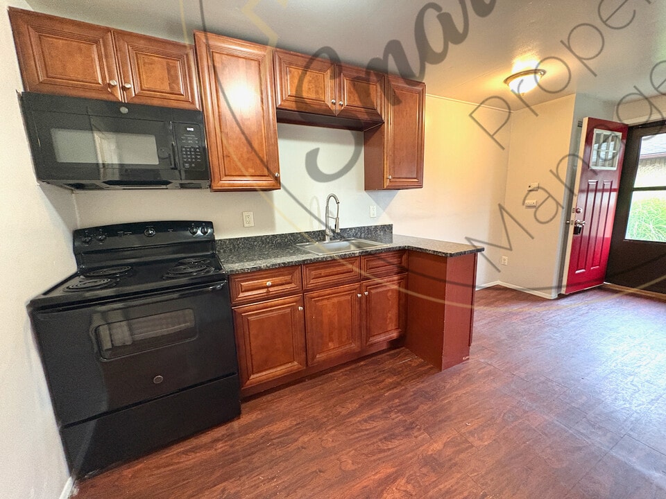 41 Logan St in Mount Clemens, MI - Building Photo