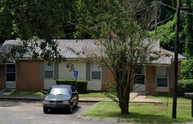 property at 15 Hotel St