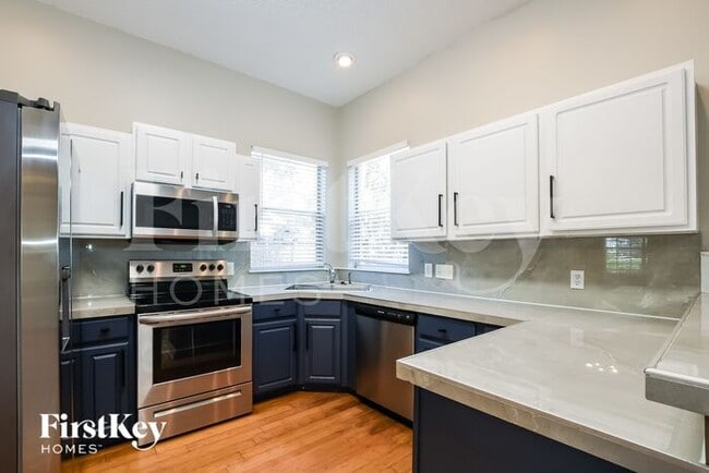 3010 Linmont Ln in Eustis, FL - Building Photo - Building Photo