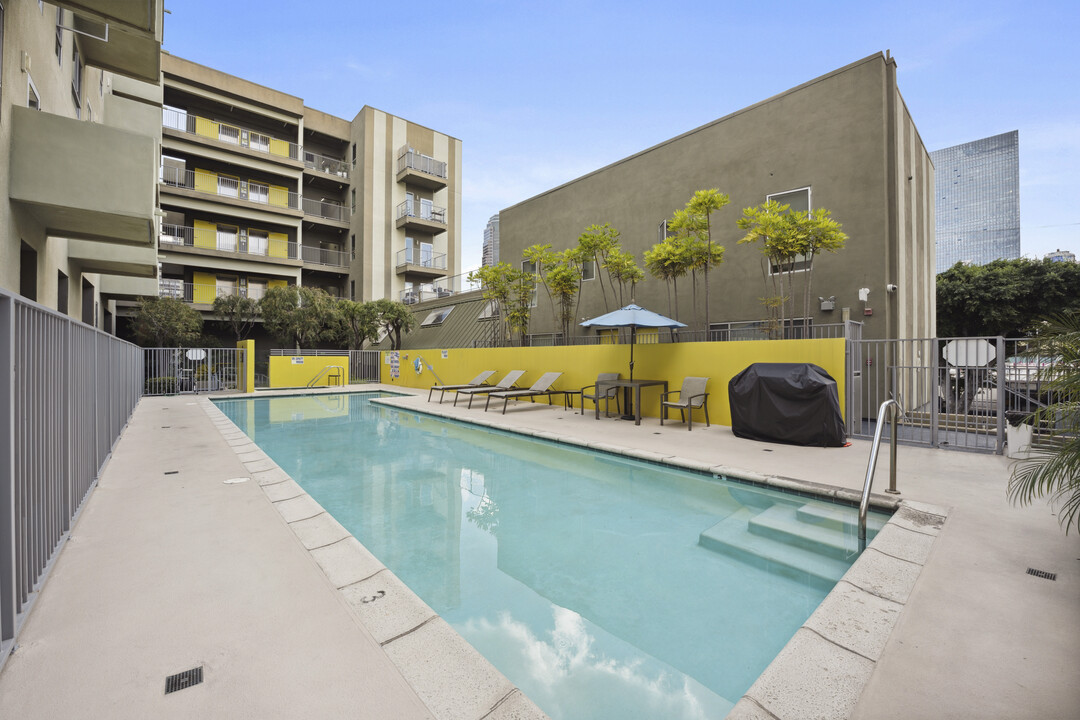 Bixel at Fifth in Los Angeles, CA - Building Photo