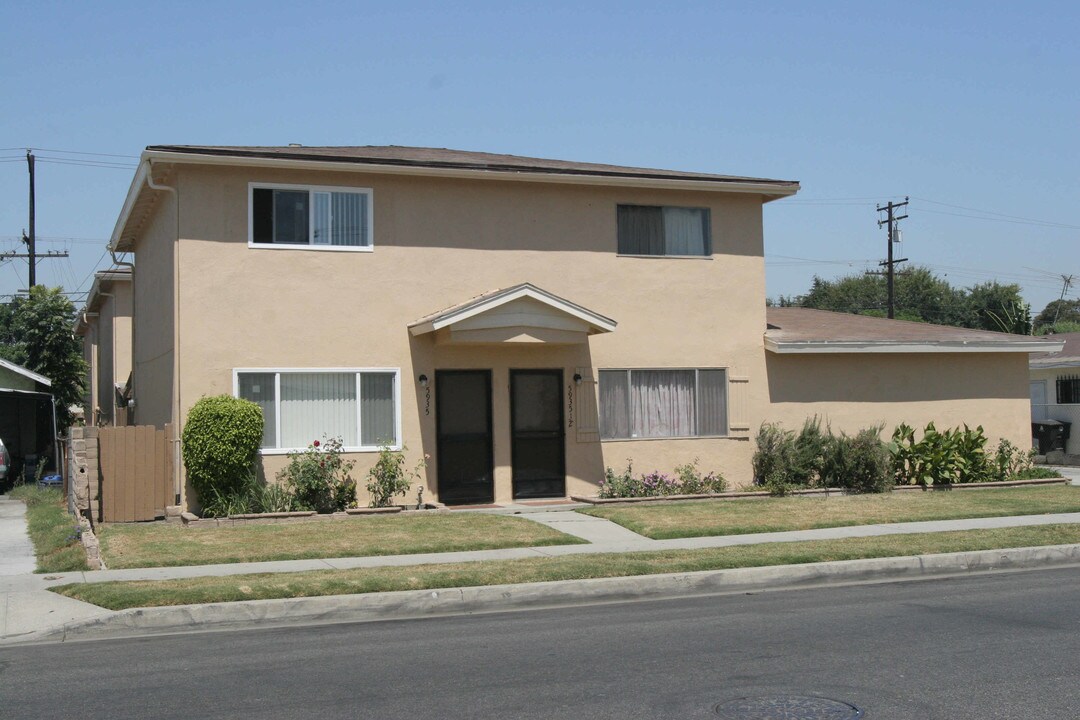 5935 Priory St in Bell Gardens, CA - Building Photo