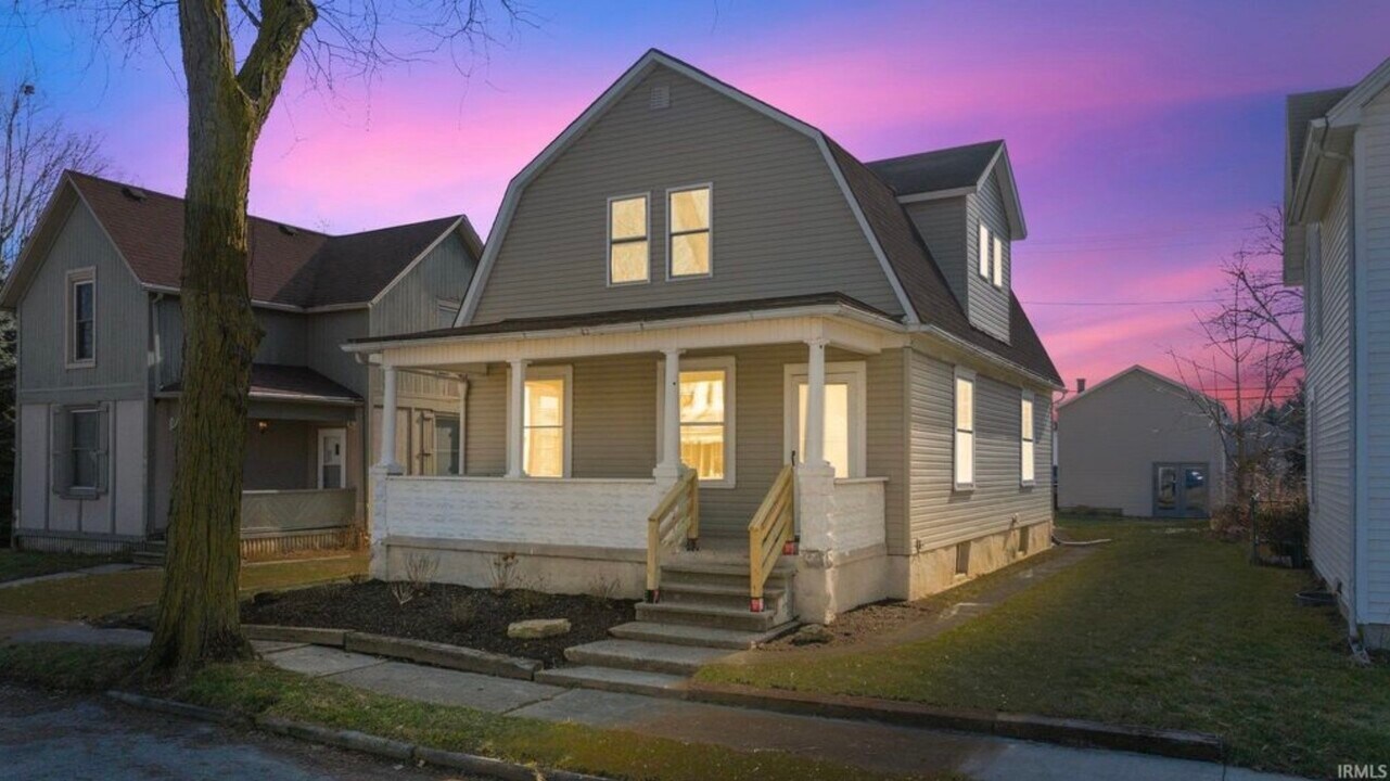 1909 Bequette St, Unit 3 detached in Fort Wayne, IN - Building Photo