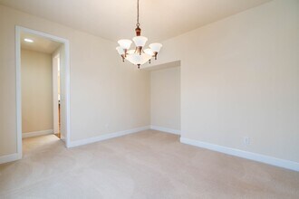 23829 SE 2nd Pl in Sammamish, WA - Building Photo - Building Photo