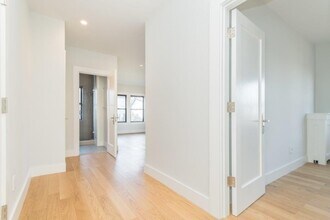 123 Highland Ave, Unit 29 in Somerville, MA - Foto de edificio - Building Photo