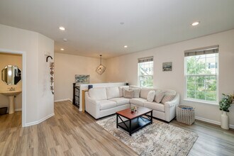 1675 Sager Way in Batavia, IL - Building Photo - Building Photo