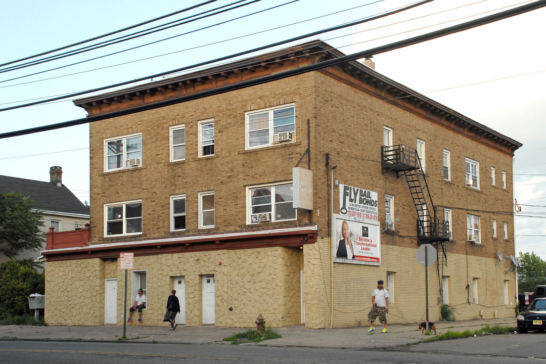 72 Jersey Ave in New Brunswick, NJ - Building Photo