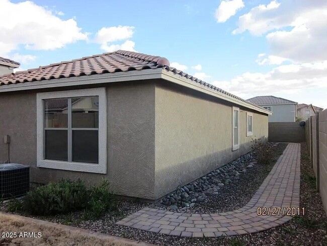 17020 W Marshall Ln in Surprise, AZ - Building Photo - Building Photo