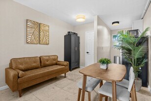 1669 Meridian Ave, Unit SI ID1540539P in Miami Beach, FL - Building Photo