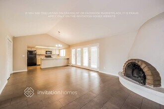 11033 N 57th Dr in Glendale, AZ - Foto de edificio - Building Photo