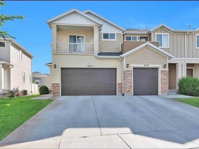 property at 3773 N Prairie Grass Dr