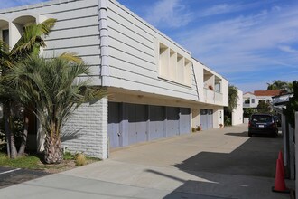 Village Point Apartments in Carlsbad, CA - Building Photo - Building Photo