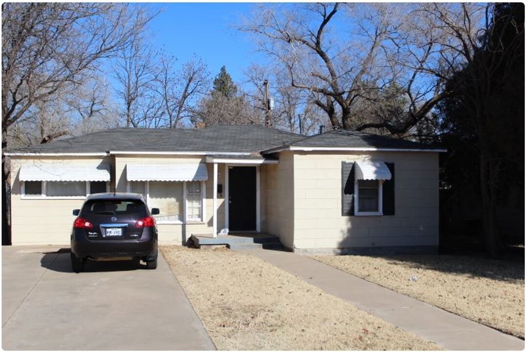 3506 26th St in Lubbock, TX - Building Photo