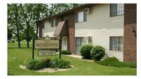 Woodcrest Apartments in Hiawatha, IA - Building Photo - Building Photo