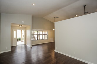 2056 NW 10th Ave in Fort Lauderdale, FL - Building Photo - Building Photo