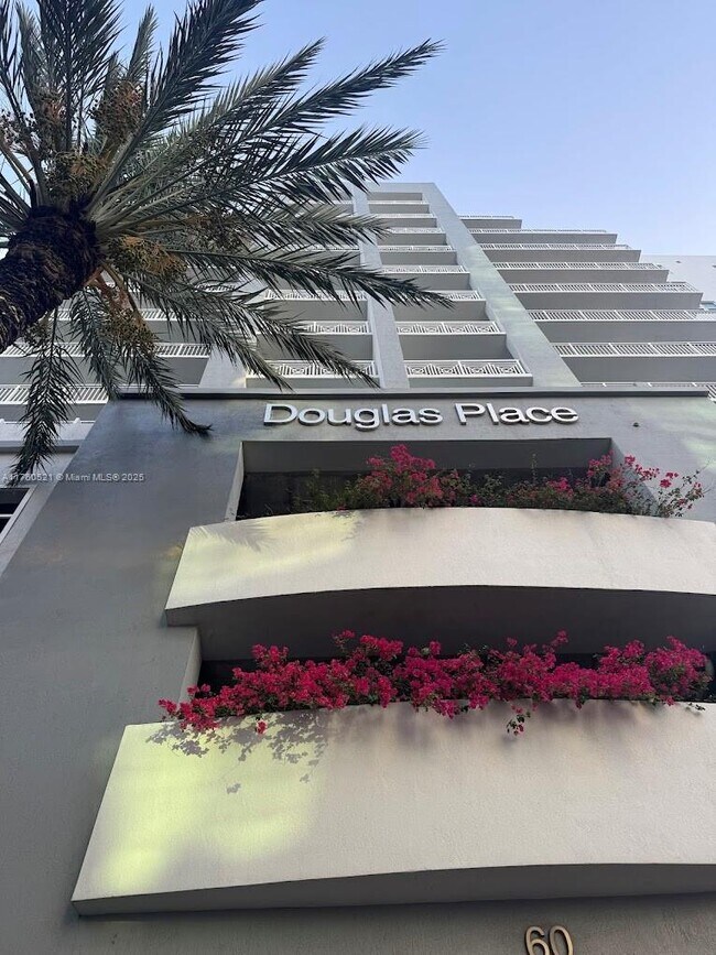 60 NW 37th Ave in Miami, FL - Building Photo - Building Photo