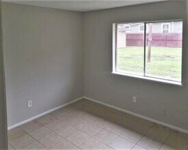 6516 De Priest St-Unit -A in Houston, TX - Building Photo - Building Photo