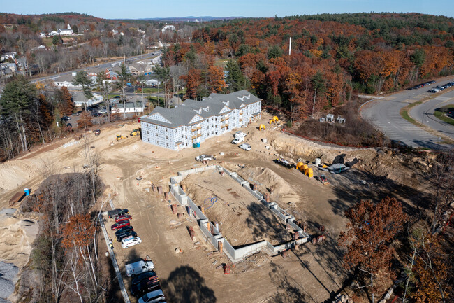 Bedford Village Manor at Riddle Brook in Manchester, NH - Foto de edificio - Building Photo